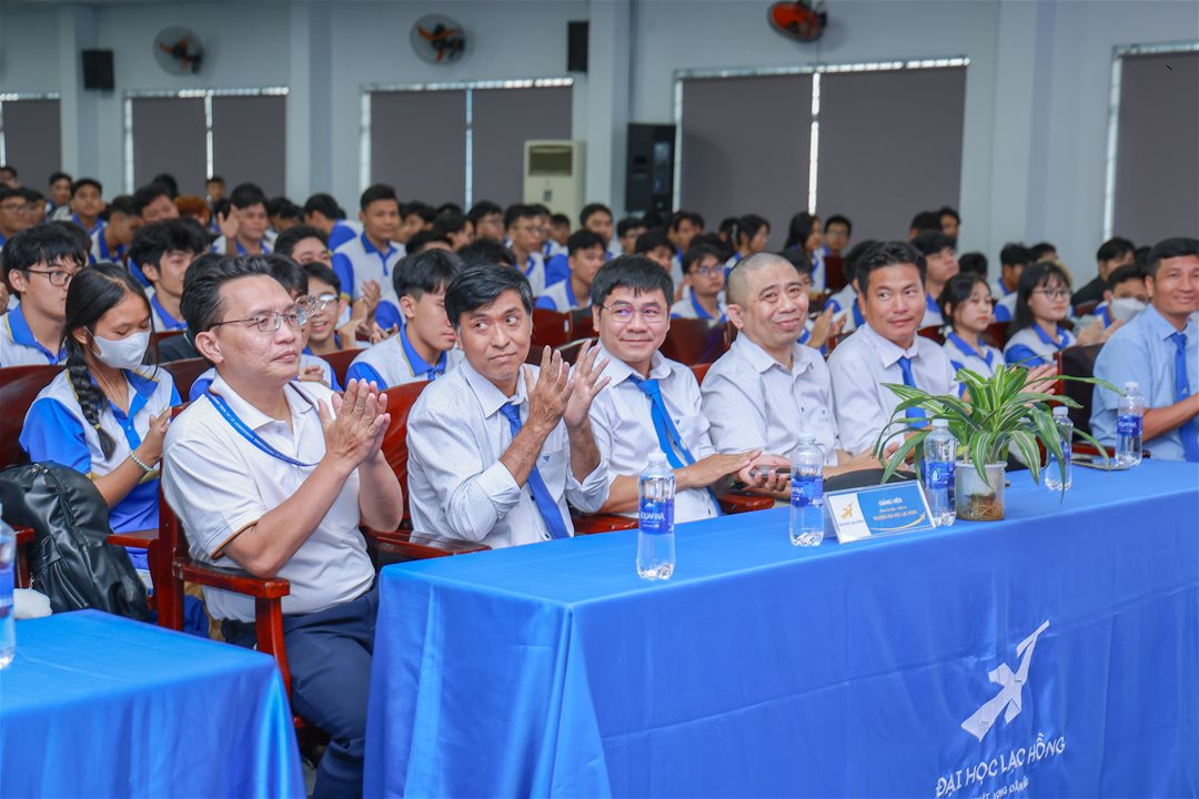 Chào đón Tân sinh viên Khóa 2025 của Khoa Cơ điện – Điện tử