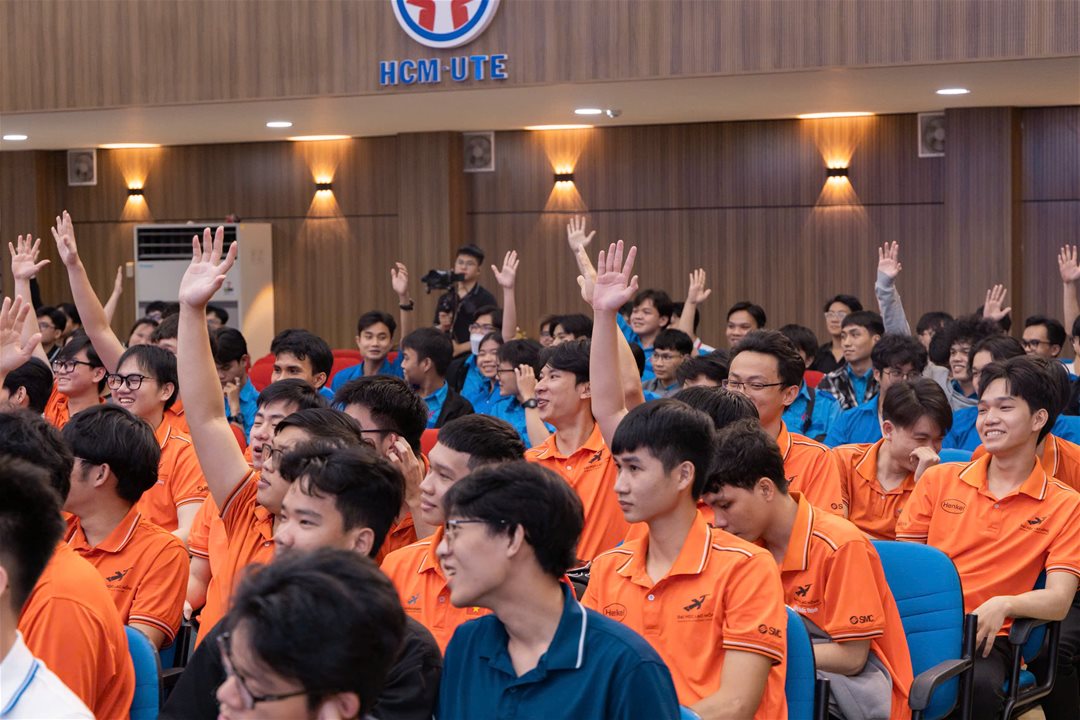 SINH VIÊN KHOA CƠ ĐIỆN – ĐIỆN TỬ, ĐẠI HỌC LẠC HỒNG THAM DỰ  LỄ KHAI MẠC CUỘC THI THIẾT KẾ MÁY TỰ ĐỘNG HÓA 2026