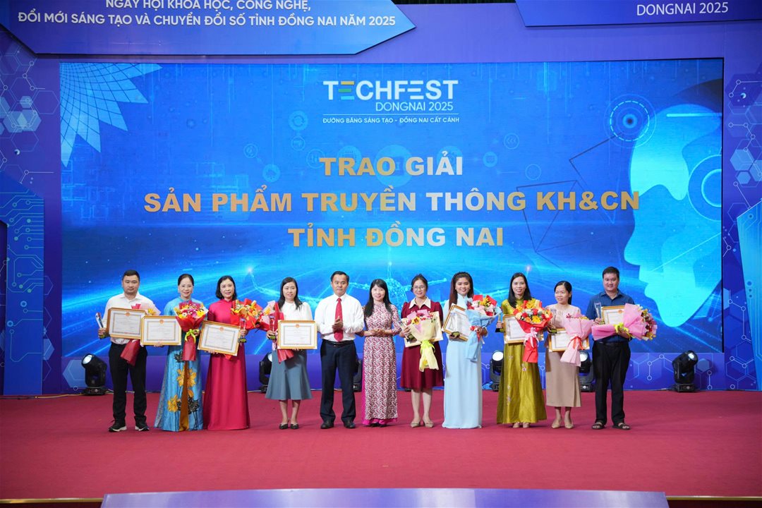 LHU tiên phong đưa trí tuệ nhân tạo cất cánh tại TechFest Đồng Nai 2025